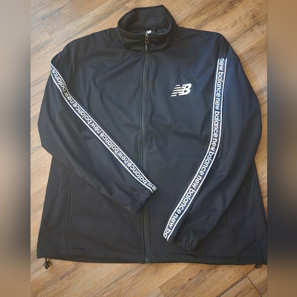 New Balance Zip Up Jacket - Picture 2 of 8
